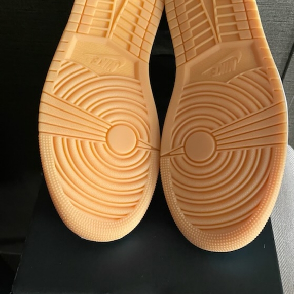 ‼❌SOLD❌Jordan 1 Low SE - Picture 10 of 11